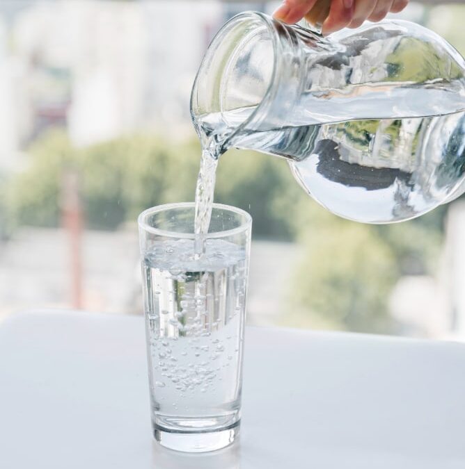 Améliorer la santé des articulations grâce à une hydratation optimale